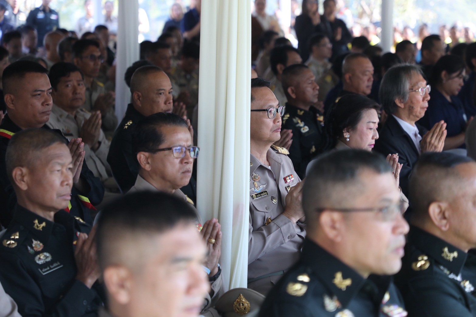 title - ส.ป.ก. เข้าร่วมพิธีเปิดสำนักงานฯ พร้อมมอบเอกสารสิทธิ์ การใช้ประโยชน์ที่ดิน (ส.ป.ก.) และประชุมการติดตามการดำเนินงานตามแผนปฏิบัติการพัฒนาพื้นที่สถานีวิจัยการเกษตรและพัฒนาโครงการหลวงโนนดินแดง ณ จังหวัดบุรีรัมย์